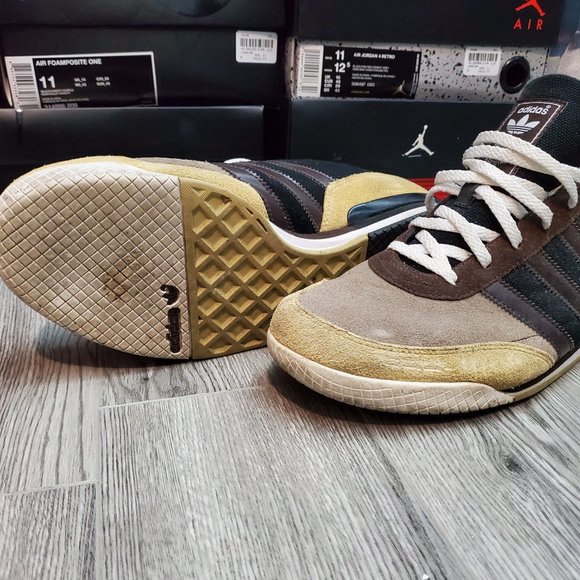 Adidas Marun - Picture 2 of 4